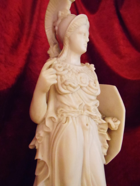 Athene Abidenkmal im Altbau