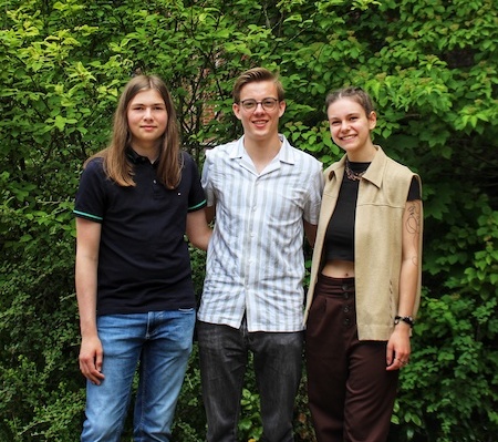 von. li.: Tom Siol, Tim Evers und Karina Suppes (alter Vorstand)